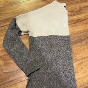 Women’s sweater